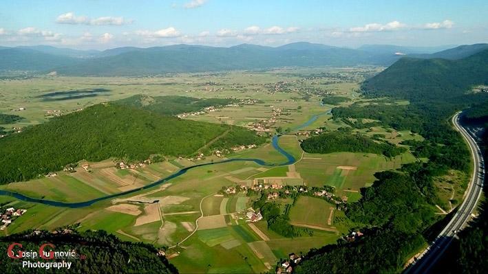 Gacka Valley Licko Lesce Exterior photo